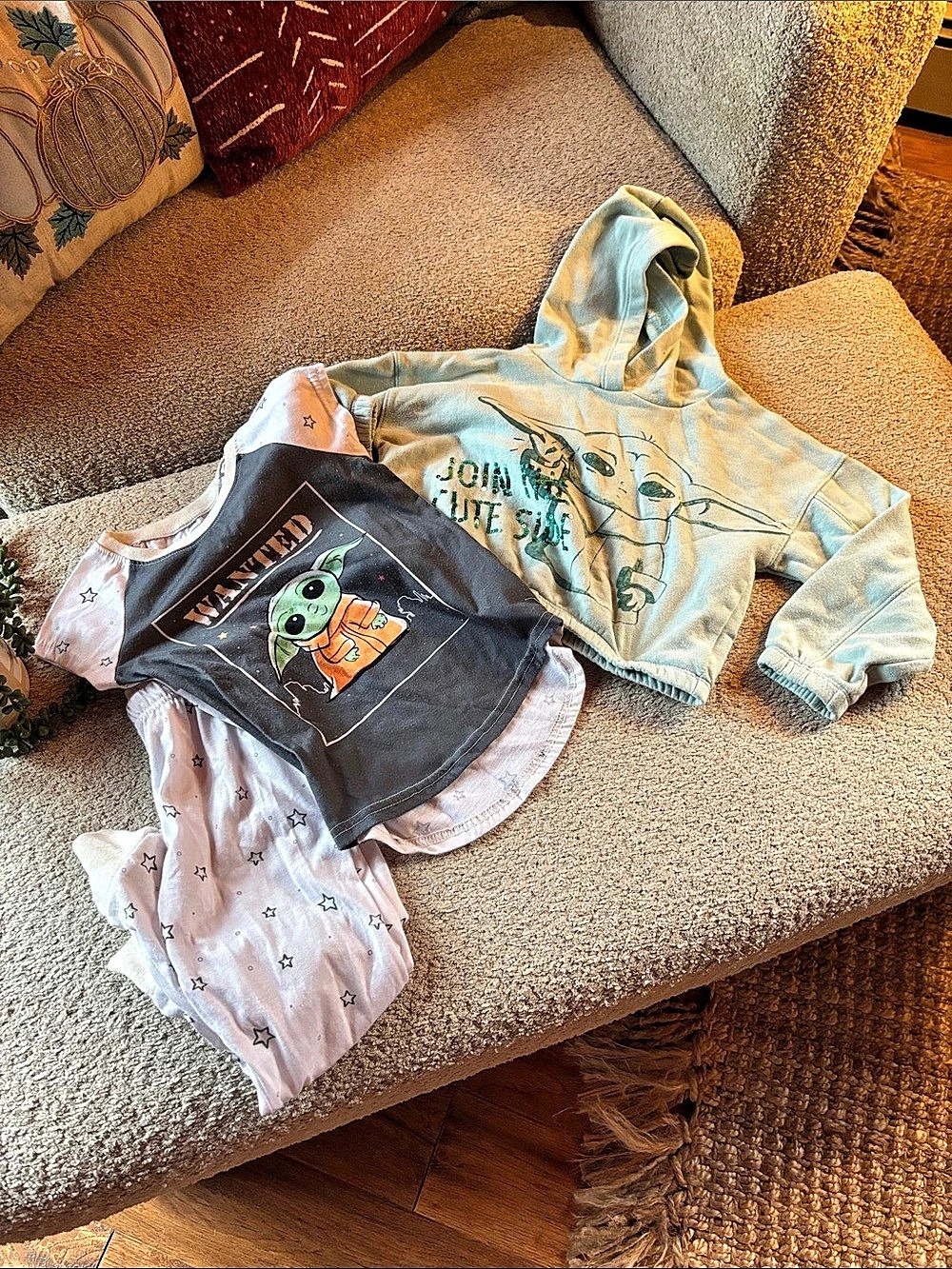 Star Wars Girls XS (4/5) Pajama Set and Sweatshirt